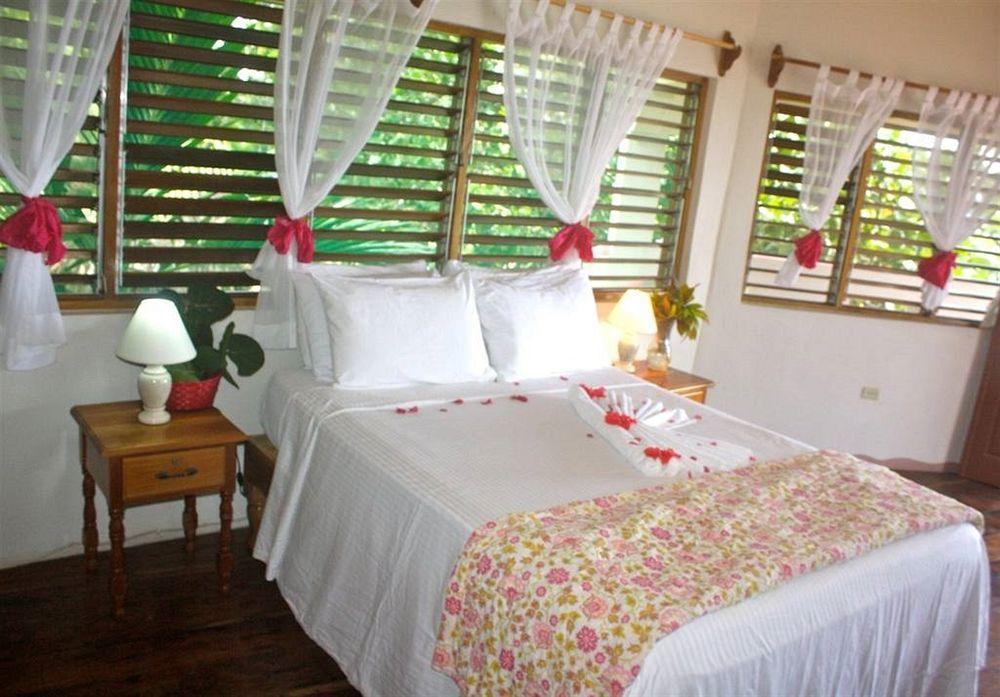Coral Cove Resort & Spa Negril Exterior photo